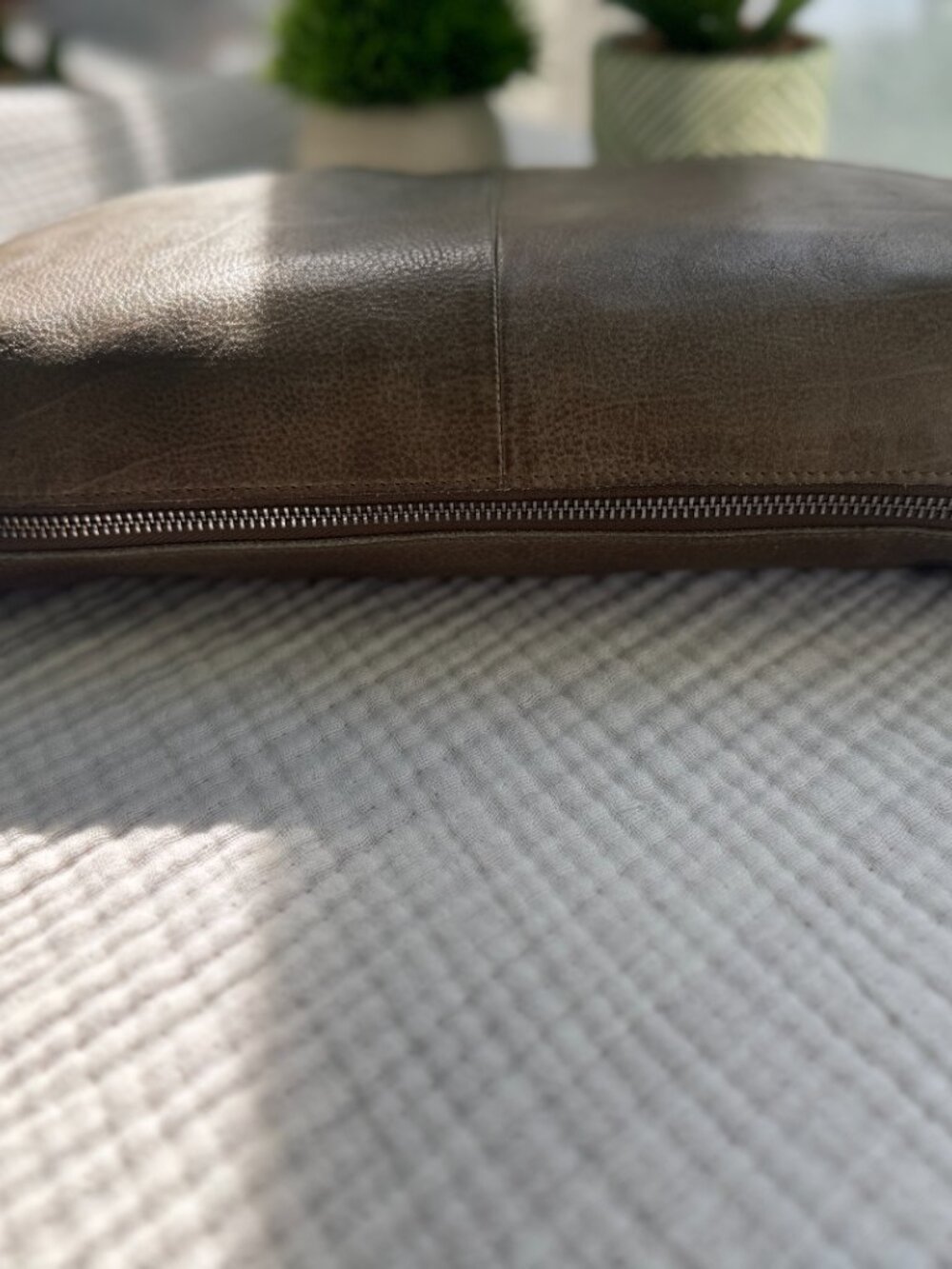 Latico | Callie Leather Sling bag - Picture 5 of 8